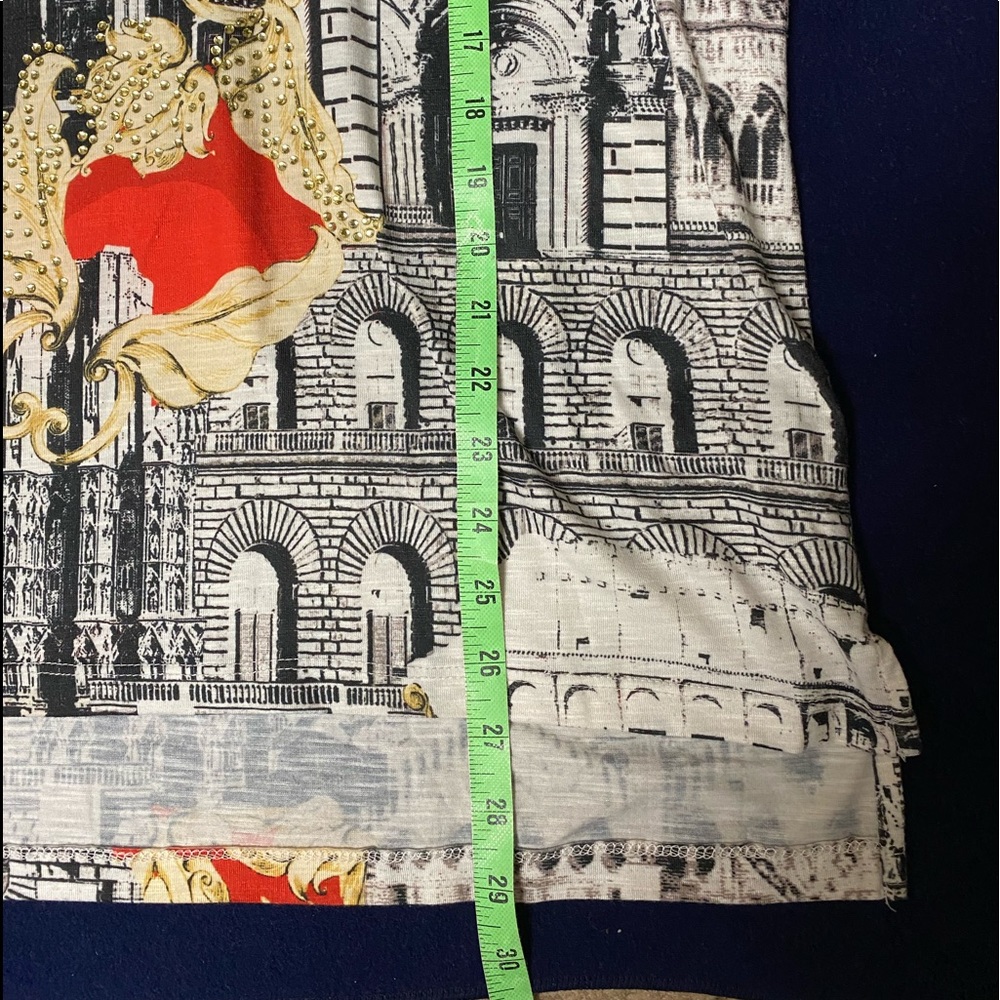 Cute decorated tee shirt - Picture 4 of 5